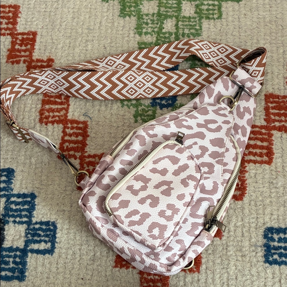 Leopard Crossbody belt bag